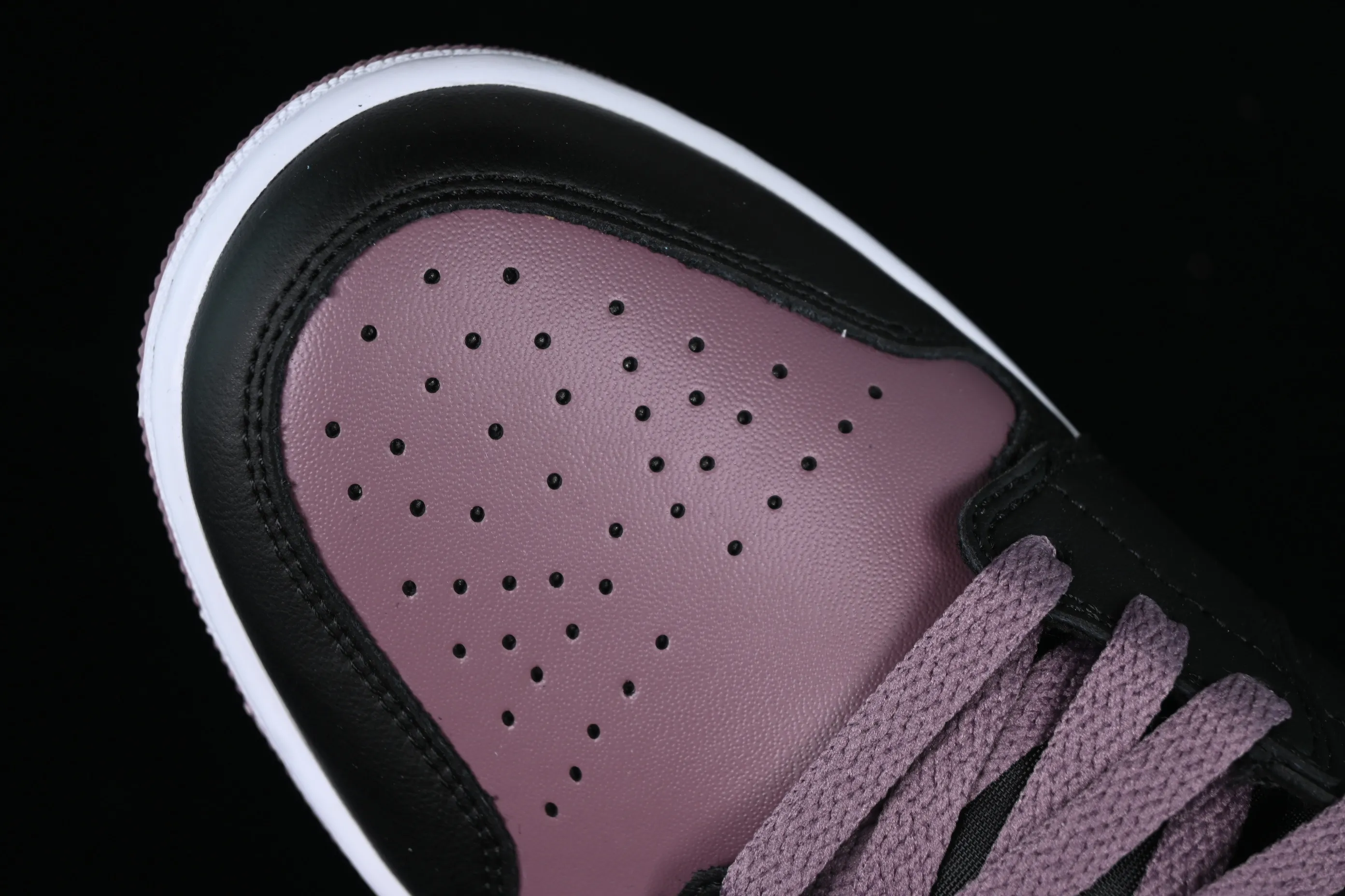 All categories Air Jordan Jordan series basketball shoes Air Jordan 1 Mid Air Jordan 1 Mid AJ1 Joe 1 black bean paste mid-top cultural and casual sneakers FB9911-008